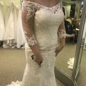 Wedding dress